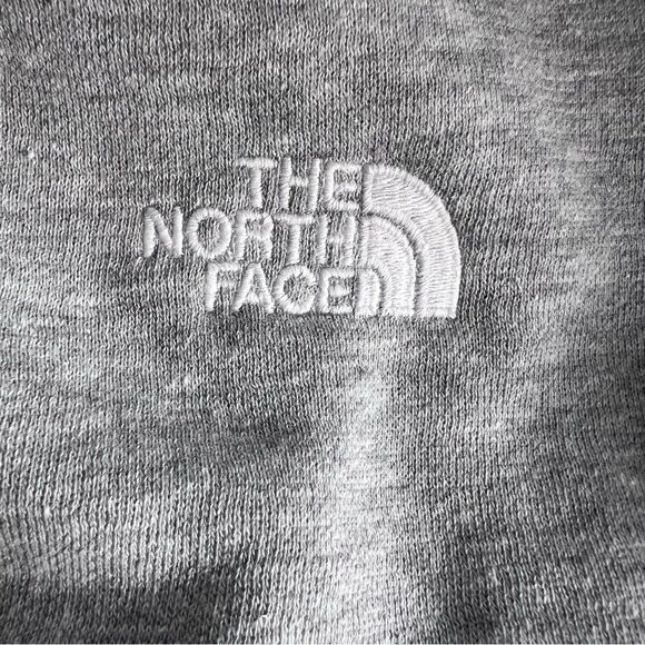 🆕 The North Face Women’s Cropped Crew Neck Sweatshirt size XXL - Picture 5 of 12